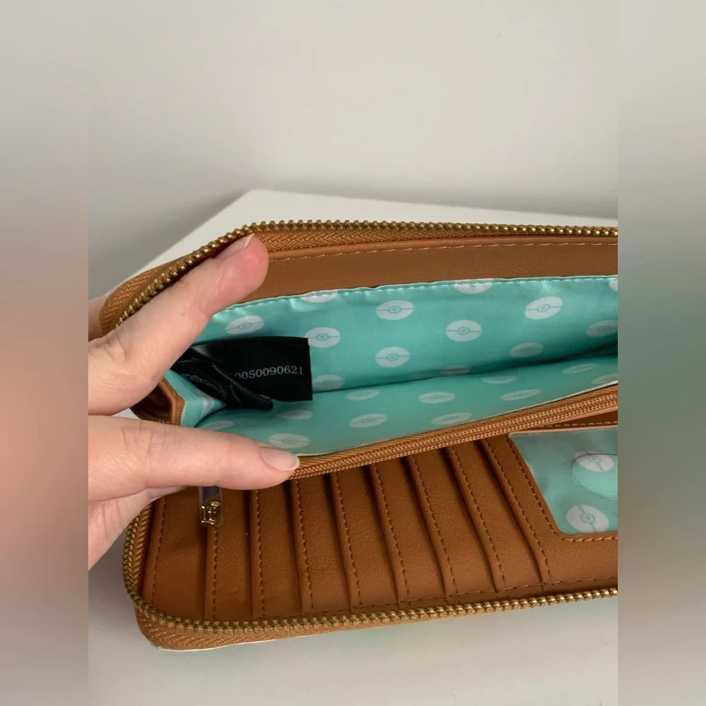 Pokémon Loungefly wallet - Picture 6 of 10